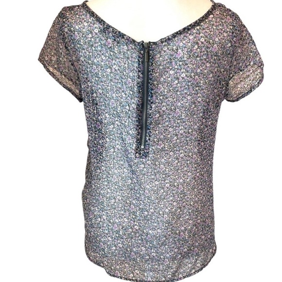 πΈ 3/$15 American Eagle Purple Floral Blouse Medium - Picture 2 of 6